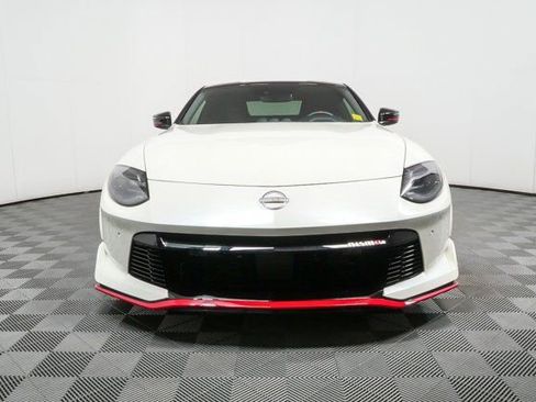 Used 2025 Nissan Z NISMO w/ Floor Mat Package RWD image 30