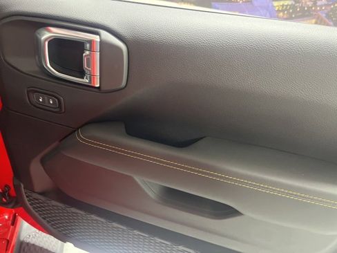 New 2025 Jeep Gladiator Sport image 22