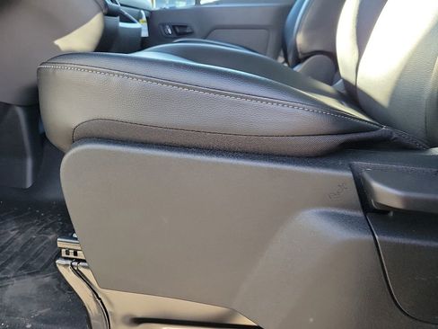 New 2026 Ford Transit 250 148 Medium Roof RWD image 12