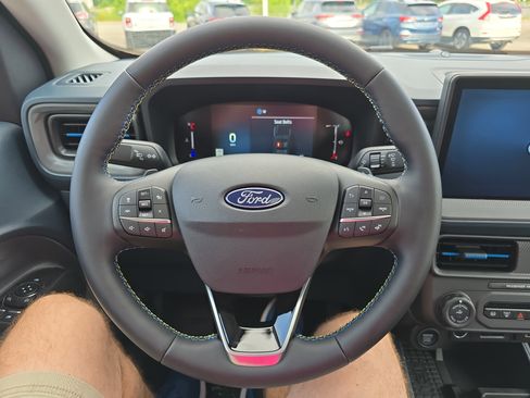 New 2025 Ford Maverick Lobo image 20