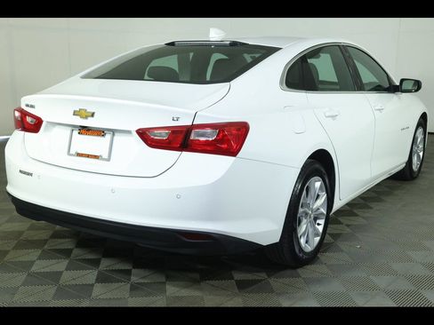 Used 2024 Chevrolet Malibu LT FWD image 15