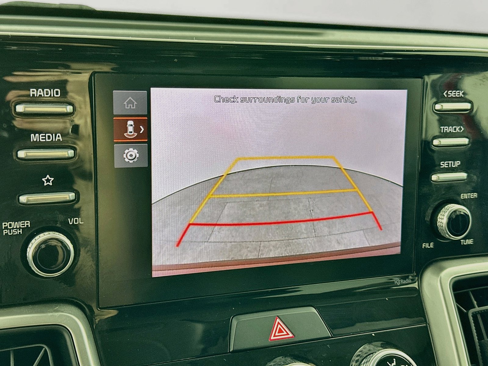 Used 2022 Kia Sorento LX FWD image 19