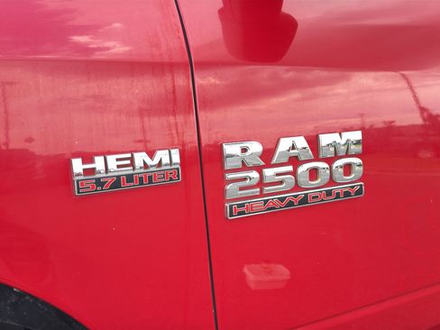 Used 2017 RAM 2500 SLT AWD/4WD image 10