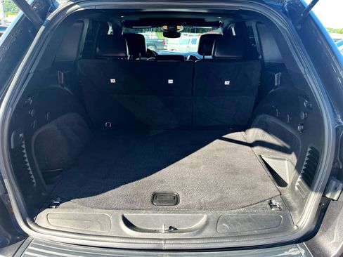 Used 2020 Jeep Grand Cherokee Altitude image 15