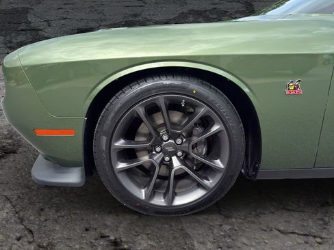 Used 2021 Dodge Challenger R/T Scat Pack RWD image 15