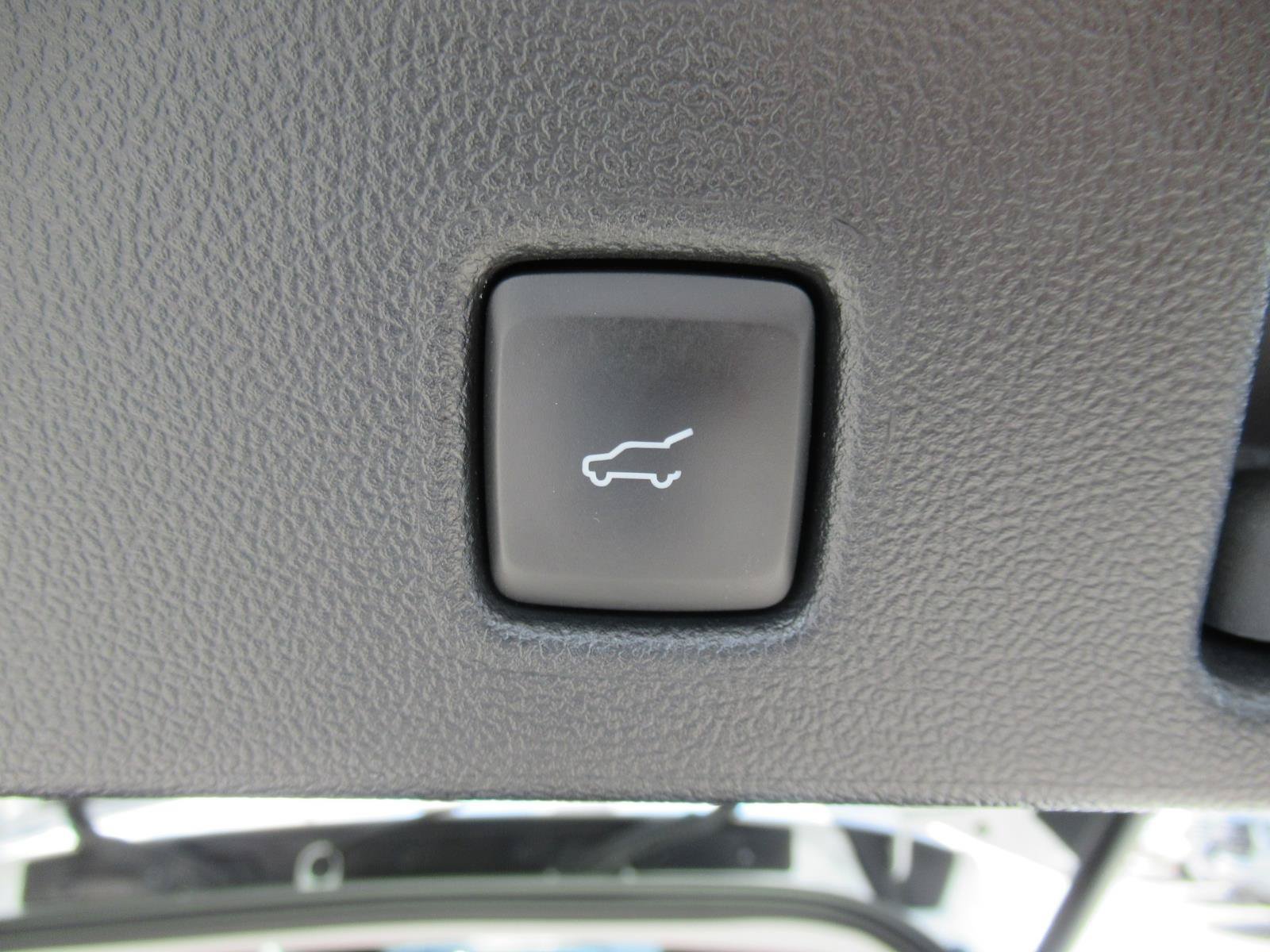 Used 2023 Ford Escape Platinum w/ Premium Technology Package AWD/4WD image 38