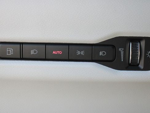 Used 2026 Jeep Cherokee Laredo AWD/4WD image 10