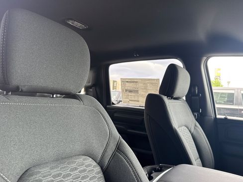 New 2026 RAM 1500 Express AWD/4WD image 15