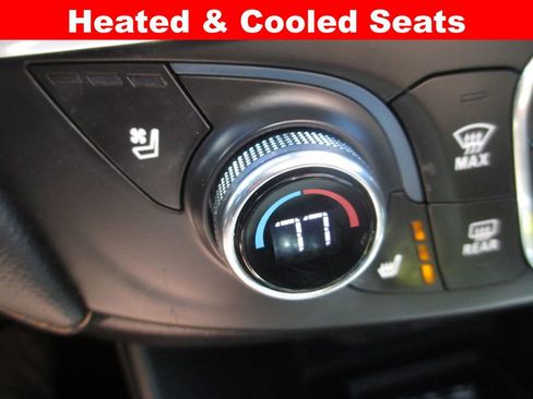 Used 2020 Chevrolet Traverse Premier w/ Redline Edition FWD image 20