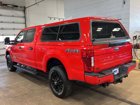 Used 2022 Ford F250 XLT w/ Black Appearance Package image 2