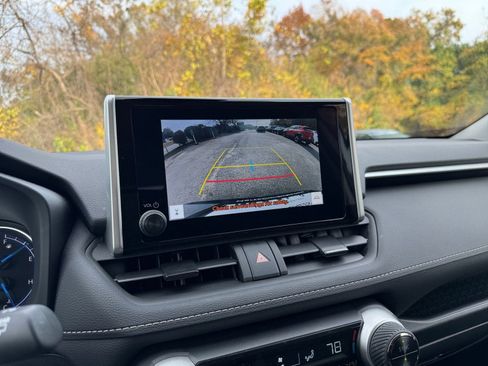 Used 2025 Toyota RAV4 LE image 17