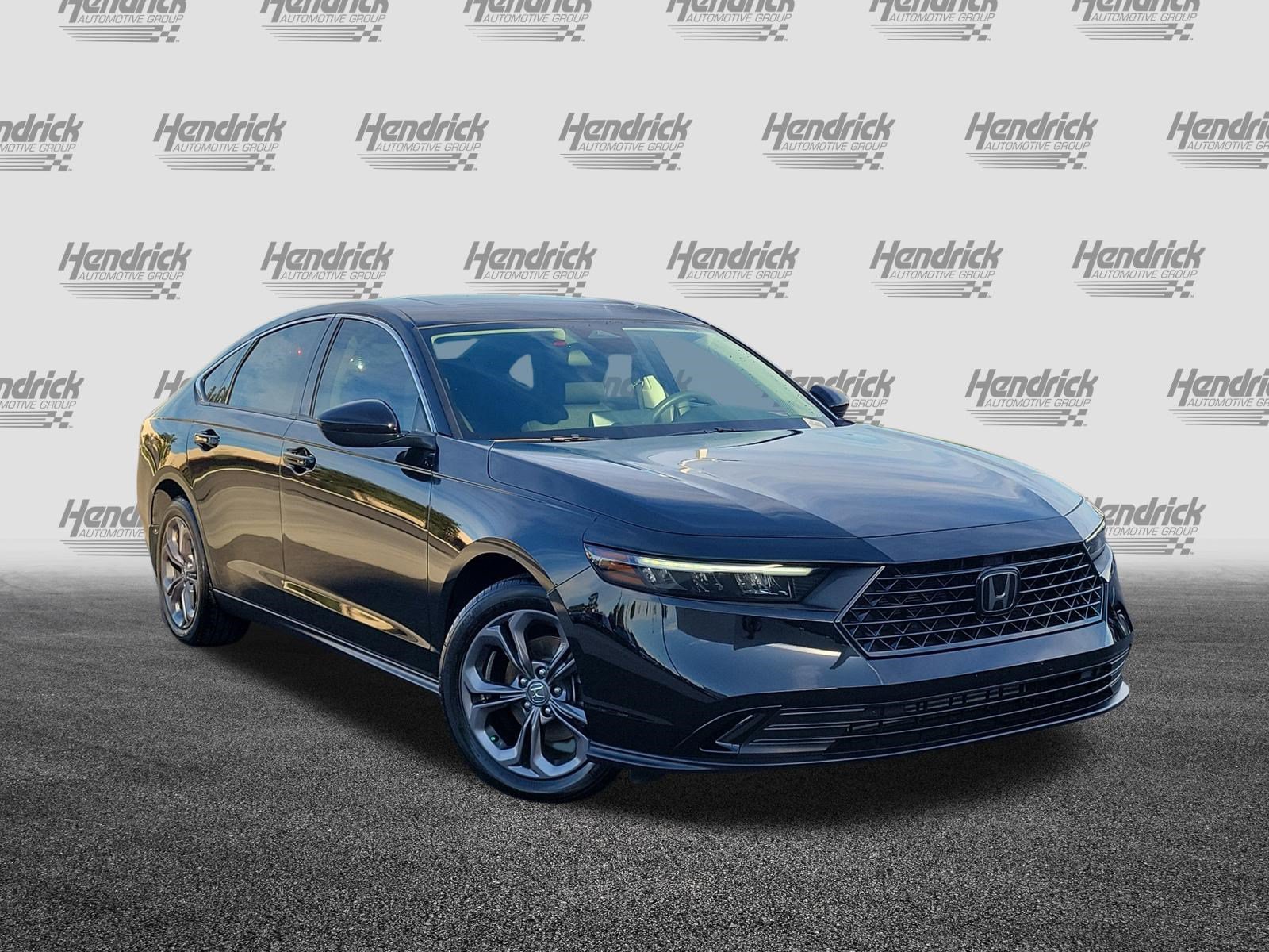 Used 2023 Honda Accord EX image 2