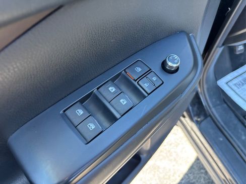 Used 2018 Toyota Highlander XLE w/ Carpet Mat Package (TMS) image 39