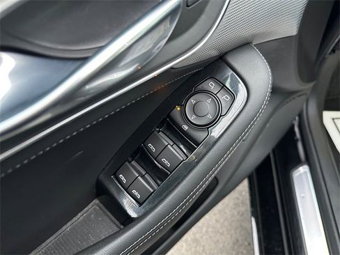 Used 2022 Cadillac CT5 Luxury w/ Sun And Sound Package image 19