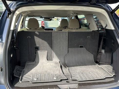 Used 2025 Subaru Ascent Premium image 13