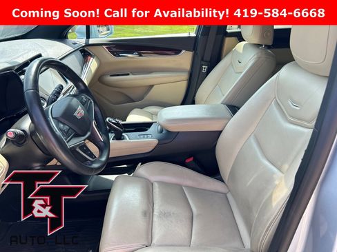 Used 2017 Cadillac XT5 Luxury w/ Driver Awareness Package AWD/4WD image 6