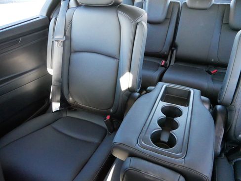 Certified 2026 Honda Odyssey EX-L image 12