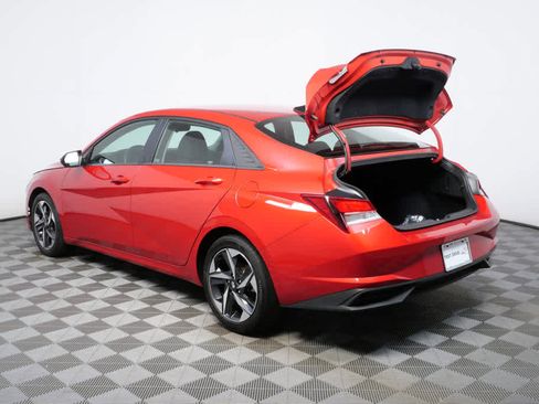 Certified 2023 Hyundai Elantra SEL w/ Convenience Package image 28