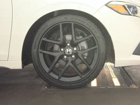 Used 2024 Honda Civic Sport image 11