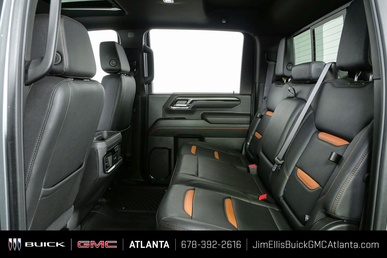Used 2024 GMC Sierra 2500 AT4 w/ AT4 Premium Plus Package AWD/4WD image 19