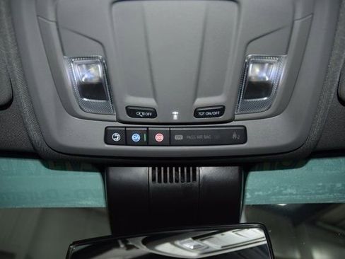 Used 2024 Chevrolet Silverado 3500 LT image 37