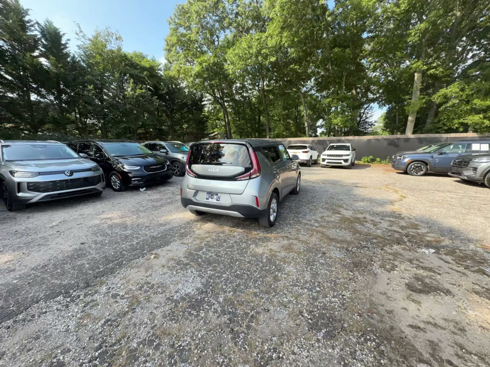 Used 2025 Kia Soul LX w/ LX Technology Package FWD image 12