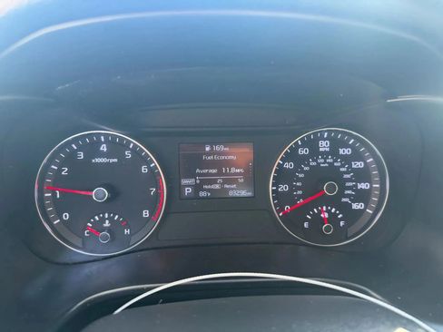 Used 2021 Kia Forte LXS FWD image 10