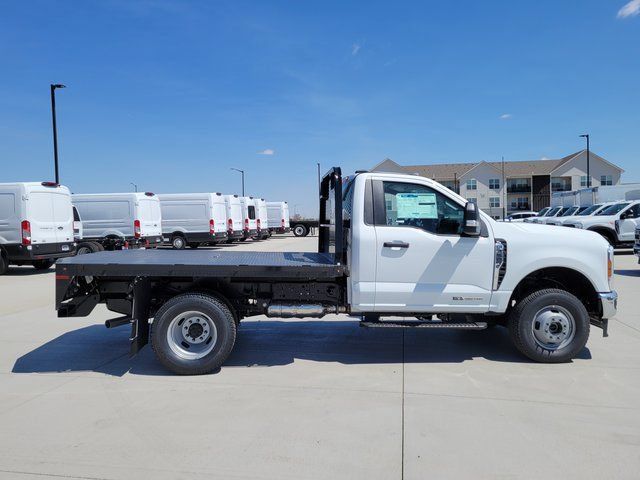 New 2025 Ford F350 XL w/ XL Chrome Package AWD/4WD image 2