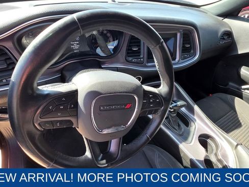 Used 2019 Dodge Challenger SXT image 10