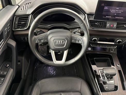 Used 2023 Audi Q5 2.0T Premium Plus w/ Premium Plus Package AWD/4WD image 13
