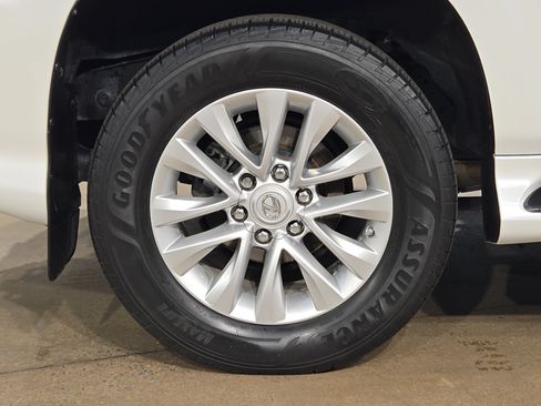 Used 2021 Lexus GX 460 Premium w/ Premium Package AWD/4WD image 17