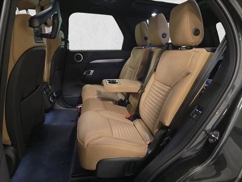 New 2026 Land Rover Discovery Limited Edition AWD/4WD image 16
