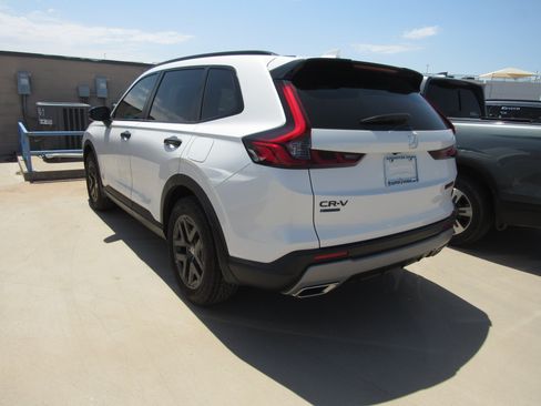 Used 2026 Honda CR-V TrailSport image 4