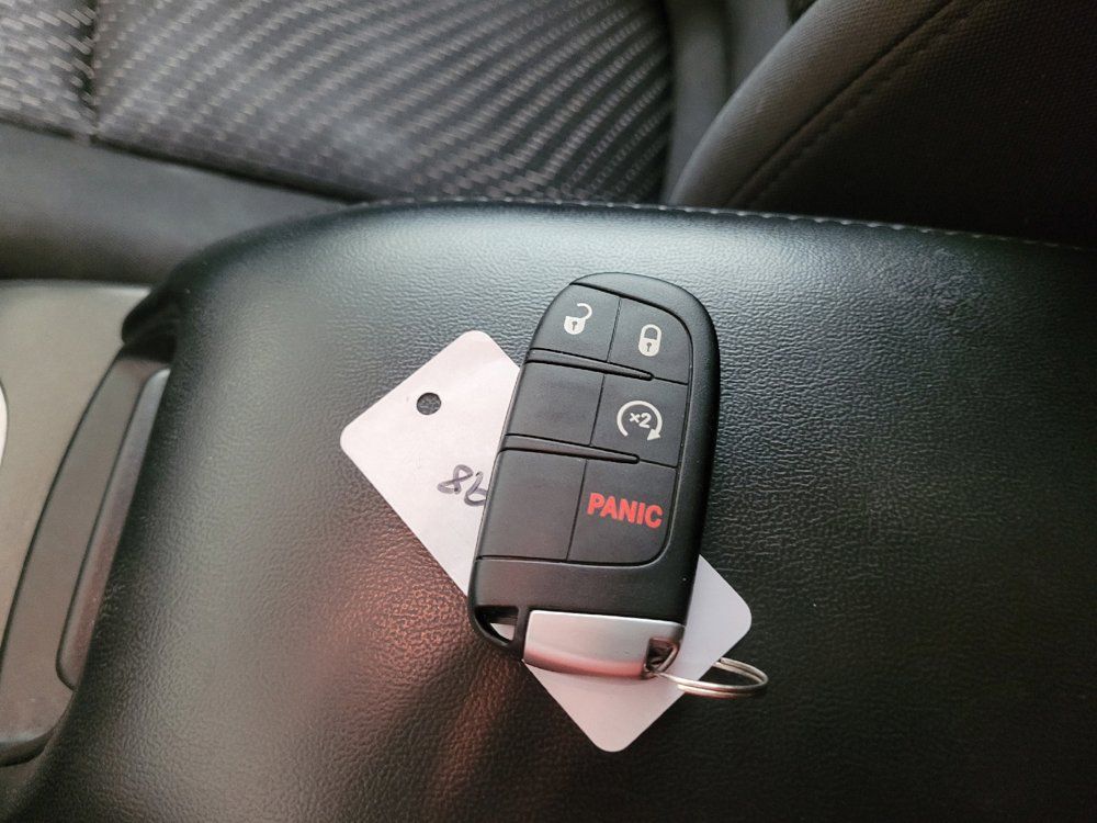 Used 2020 Dodge Journey SE w/ SE Popular Equipment Group FWD image 32
