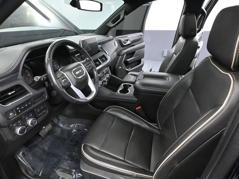Used 2021 GMC Yukon SLT w/ SLT Luxury Plus Package AWD/4WD image 24