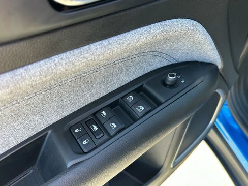 Used 2022 Jeep Compass Latitude FWD image 18
