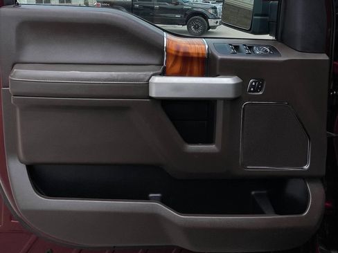 Used 2015 Ford F150 King Ranch w/ Equipment Group 601A Luxury AWD/4WD image 28