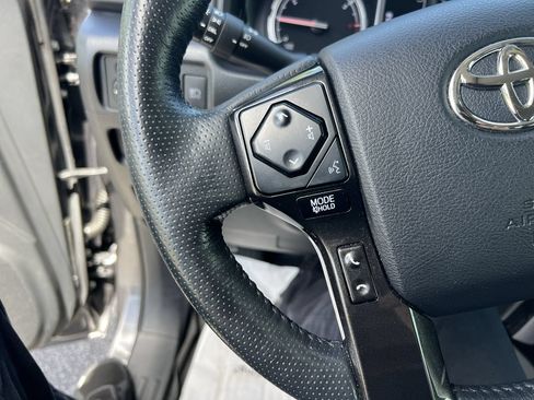 Used 2023 Toyota 4Runner TRD Off-Road Premium w/ Moonroof Package AWD/4WD image 19