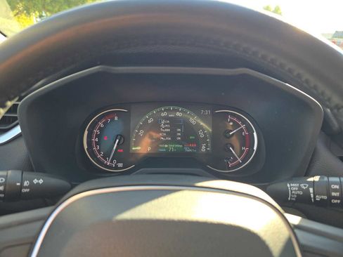 Certified 2024 Toyota RAV4 XLE Premium image 25