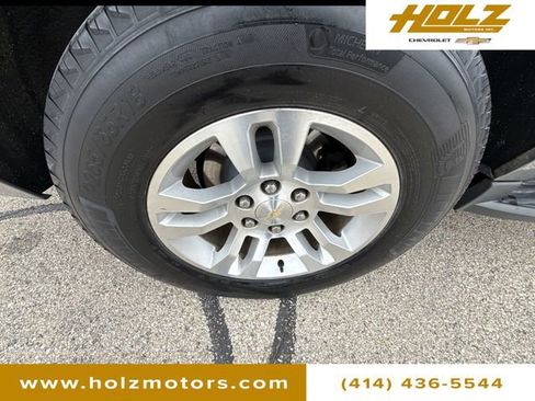 Certified 2018 Chevrolet Suburban LT w/ Luxury Package image 34