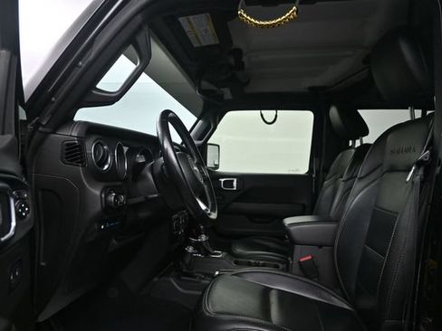 Used 2021 Jeep Wrangler Unlimited Sahara w/ Cold Weather Group AWD/4WD image 10