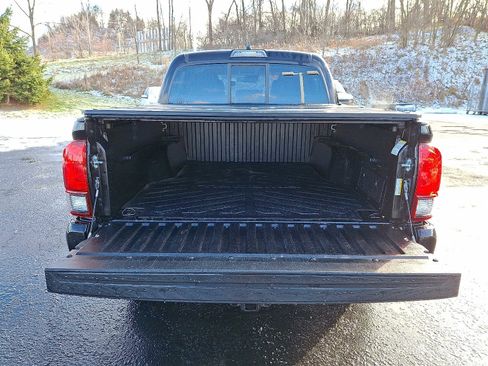 Used 2023 Toyota Tacoma SR image 28