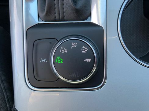 Used 2023 Chevrolet Blazer LT AWD/4WD image 37