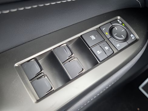 New 2026 Lexus NX 350 F Sport AWD/4WD image 12