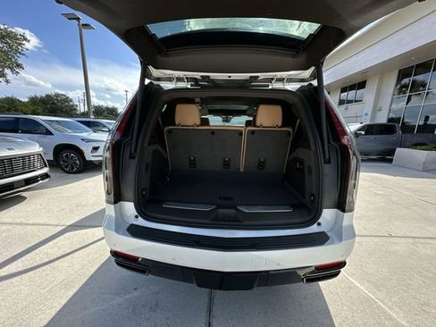 Certified 2022 Cadillac Escalade Sport RWD image 34
