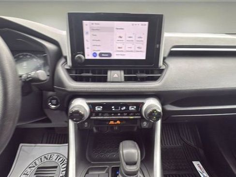 Used 2023 Toyota RAV4 XLE FWD image 13