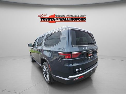 Used 2022 Jeep Wagoneer Series III w/ Premium Group I image 7