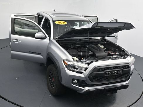 Used 2019 Toyota Tacoma TRD Off-Road AWD/4WD image 39
