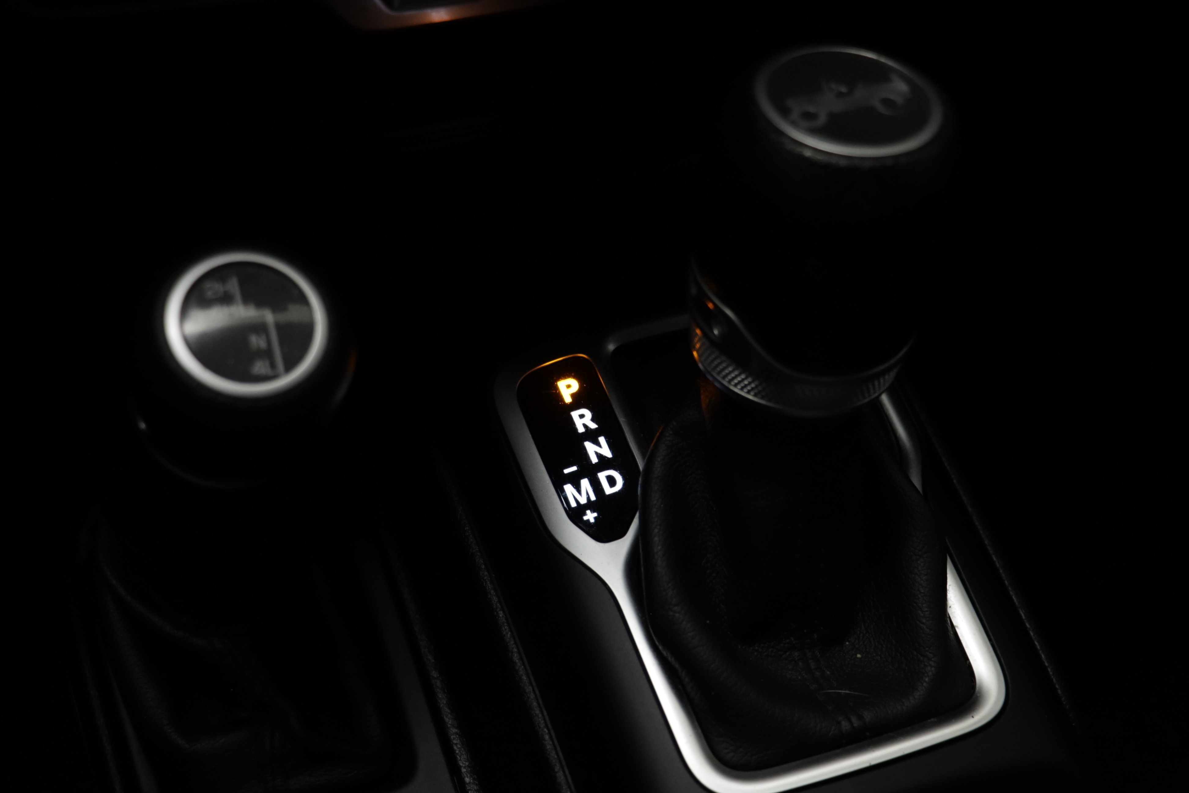 Used 2019 Jeep Wrangler Sport AWD/4WD image 12
