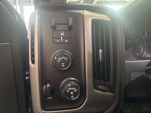Used 2018 GMC Sierra 1500 SLT AWD/4WD image 24
